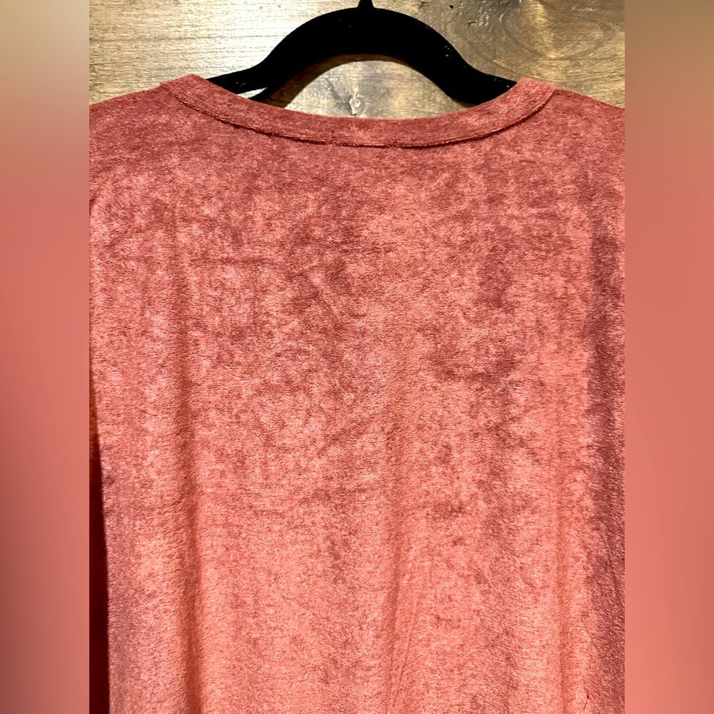NWOT BiBi Long Sleeve Boho Aztec Thumb Hole Top Sz M - Picture 5 of 16